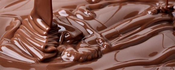 Venezia, anziano beccato a rubare del cioccolato per i nipoti: i carabinieri pagano la merce al suo posto