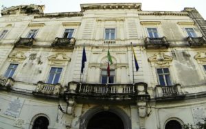 Castellammare. L’opposizione:”Il sindaco ha paura di affrontare i temi concreti per la città”