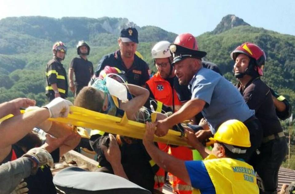 Terremoto Ischia: tratto in salvo il piccolo Ciro