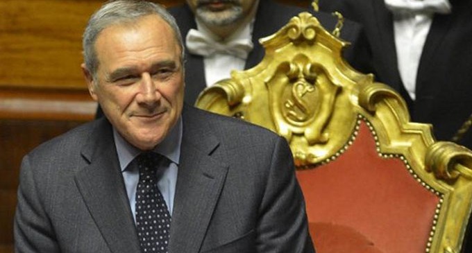 Calcio. Pietro Grasso: ” Il Napoli è il vessillo del Sud, apprezzo Sarri”