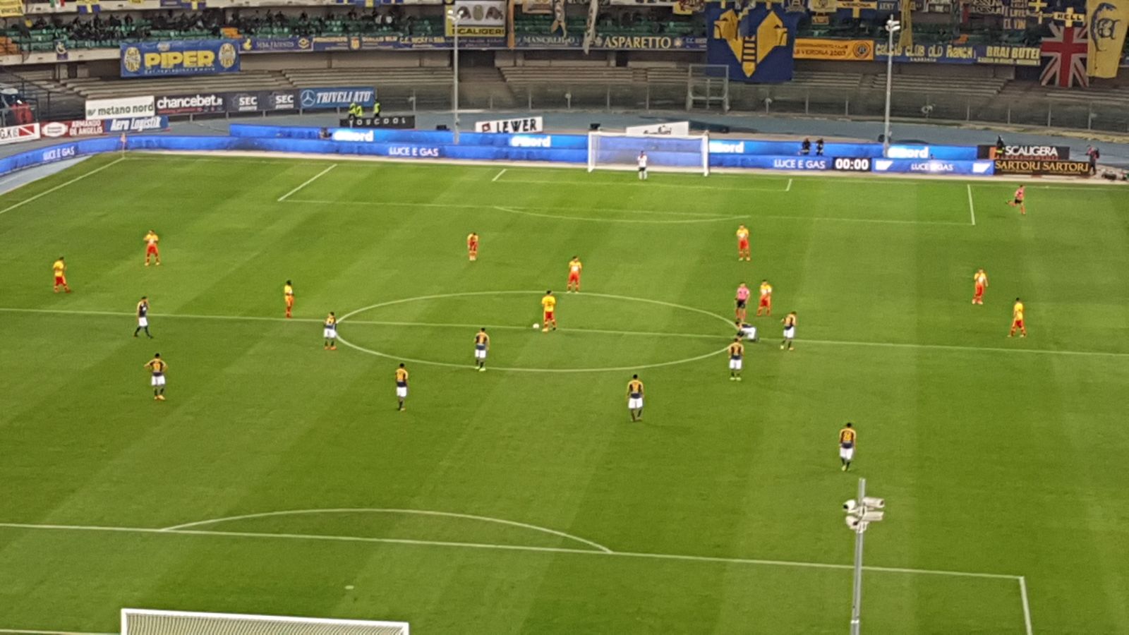 Benevento, ottava sconfitta consecutiva. L’Hellas passa 1-0 al Bentegodi