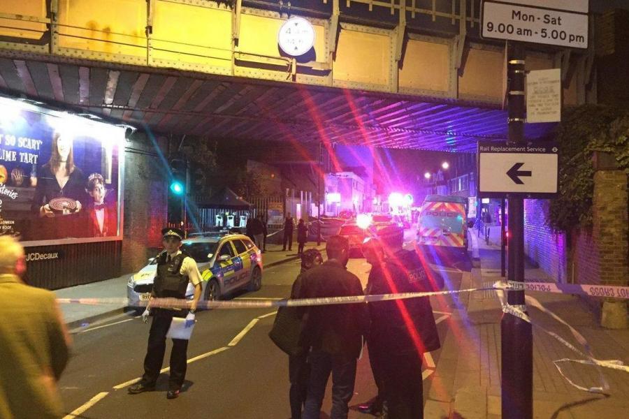Londra. 3 accoltellati a fermata metro Parsons Green:1 morto