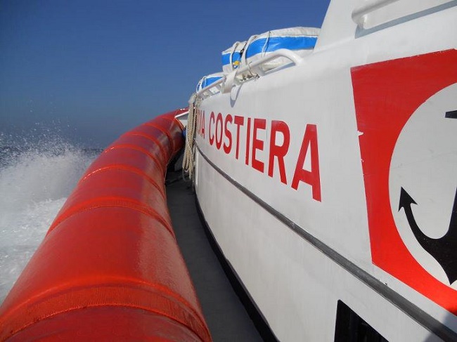 Maltempo, ad Amalfi la Guardia Costiera soccorre sette persone