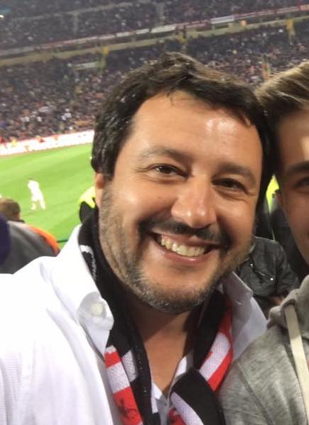 Salvini: “Higuain è un mercenario, non si faccia più vedere a Milano”