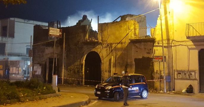Castellammare. Via Napoli si prepara ad accogliere ‘’Lidl’’, abbattuto edificio storico