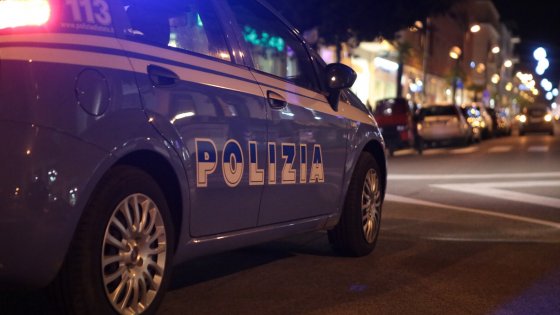 Napoli. Maltrattava la madre 80enne: arrestato