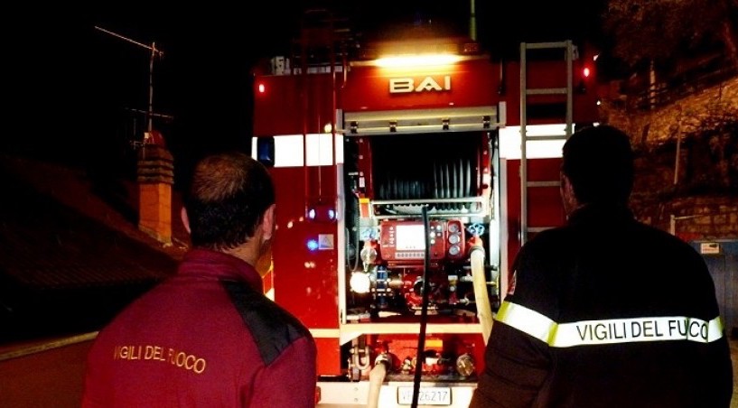 Esplosione in una palazzina: due Vigili del Fuoco morti e una terza persona trovata carbonizzata