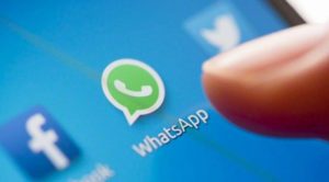 WhatsApp down, problemi all’app di messaggistica: pioggia di segnalazioni in rete