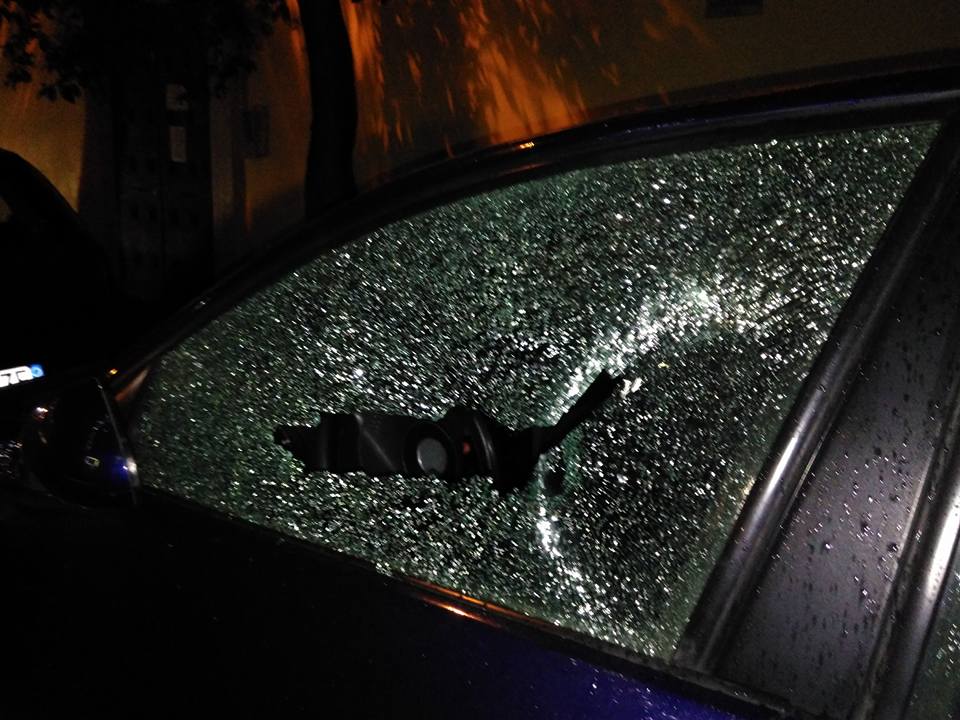 Castellammare. Allarme sicurezza, vandalizzate auto in pieno centro