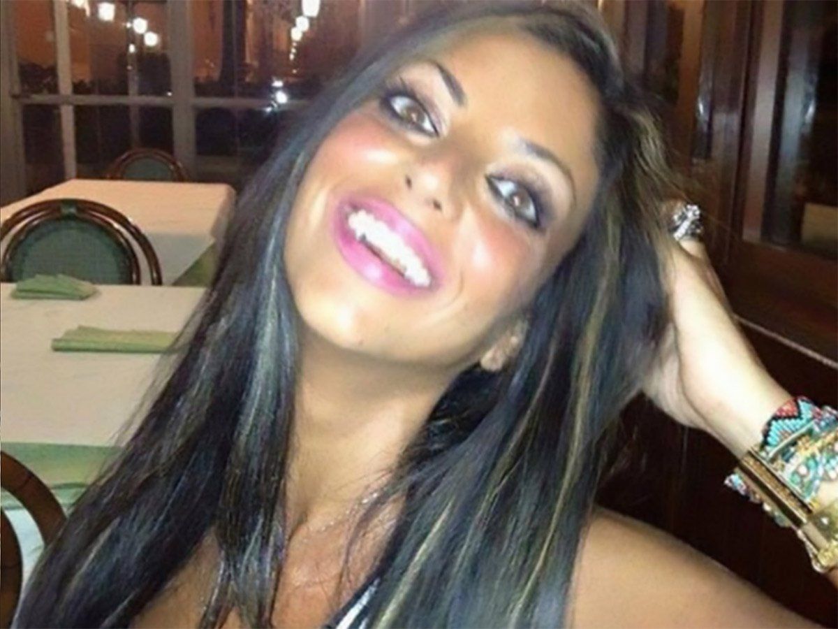Il corpo di Tiziana Cantone verrà riesumato, sempre meno credibile il suicidio della donna