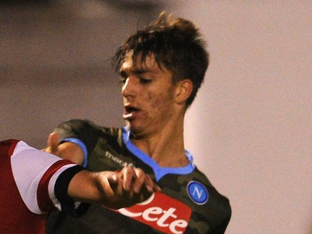 Napoli, ufficiale: Anastasio in prestito al Parma