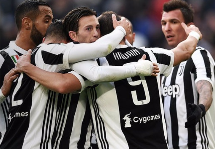 Juventus, che show all’Allianz Stadium: Sassuolo abbattuto 7-0, hat-trick per Higuain