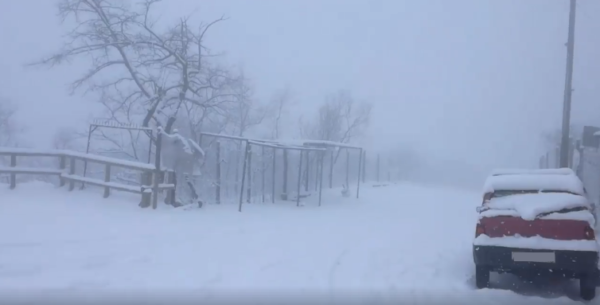 Vesuvio. Emergenza neve, turisti bloccati da una forte nevicata: nessun ferito