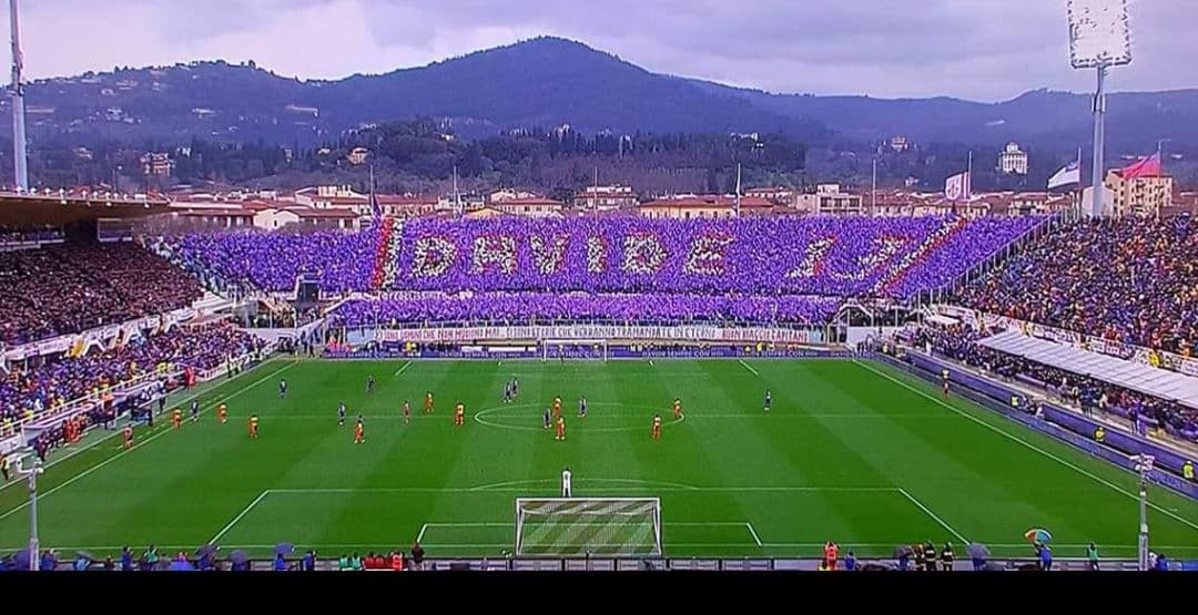 Nel segno di Astori, un mese dopo la tragedia: la Fiorentina sa solo vincere, quinta vittoria consecutiva