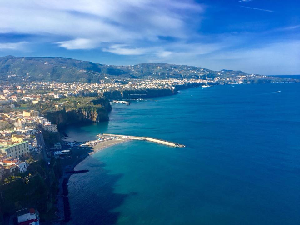 Mare pulito da Vico Equense a Massa Lubrense, per l’Arpac è ok: balneazione salva