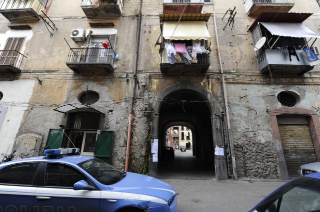 Torre Annunziata. Blitz a ”Palazzo Fienga”: 7 arresti (TUTTI I NOMI)