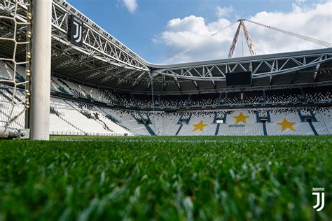 Juventus-Napoli, i bianconeri in campo: Pirlo comunica la formazione