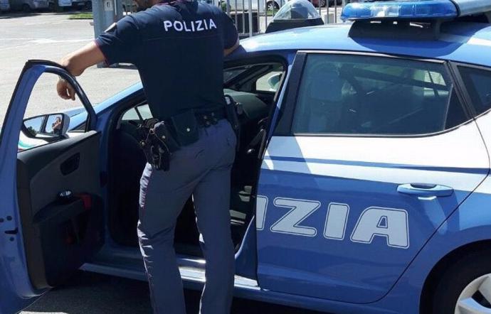 Evade i domiciliari per andare dall’ex: arrestato