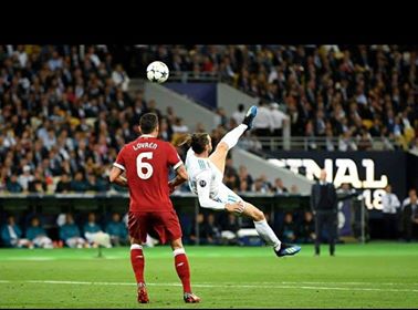 Le lacrime di Salah, il gol leggendario di Bale e le papere di Karius: finale di Champions emozionante ma la vince sempre il Real