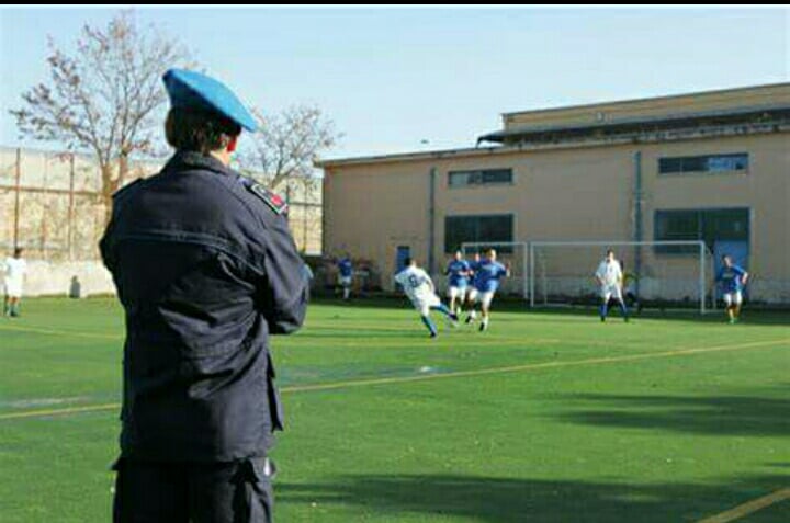 “Noi di Secondigliano” mette di fronte detenuti e studenti sul campo di calcio