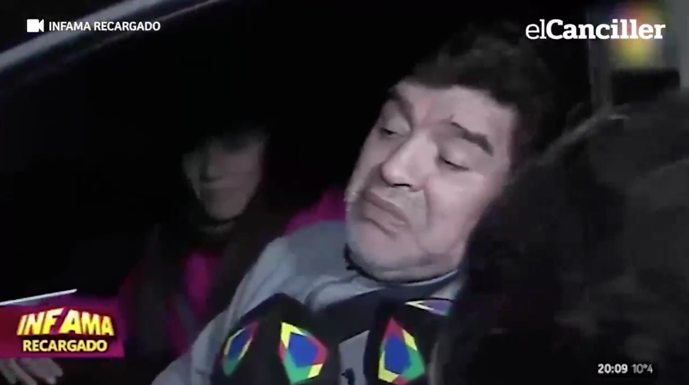 Maradona ubriaco non riesce a rilasciare l’intervista (IL VIDEO)