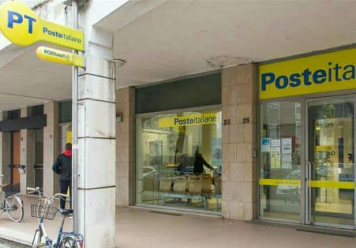 Benevento, rapina ad ufficio postale: indagini in corso dei carabinieri
