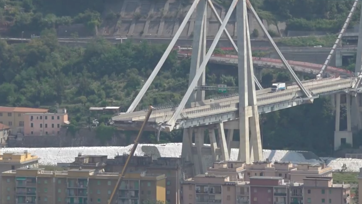 Ponte Morandi. Torre del Greco omaggerà i ragazzi deceduti, i genitori delle vittime: “No a passerelle, non andremo a Genova”
