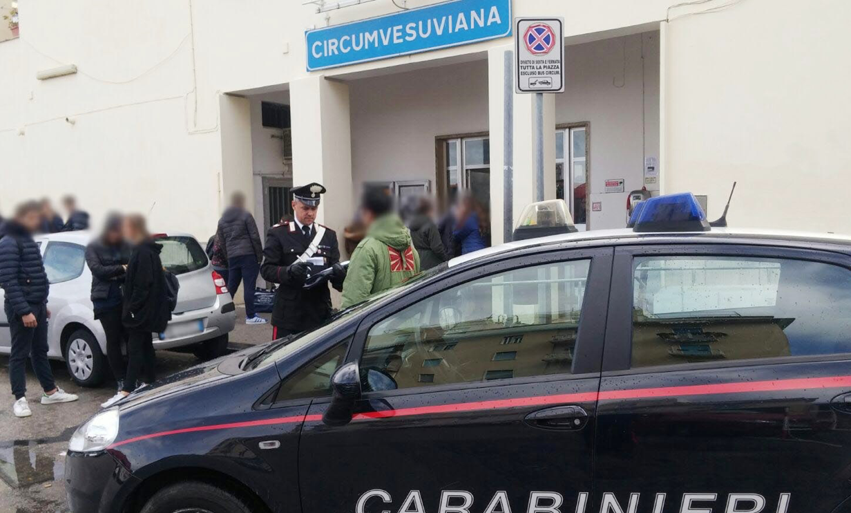 Sorrento: scoperto con 100 grammi di hashish: arrestato