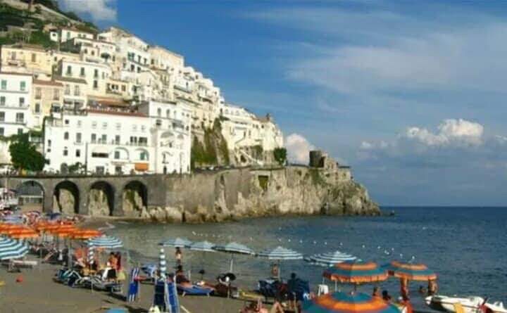Amalfi, la messa in sicurezza dei costoni rocciosi sulle spiagge costerà 600mila euro
