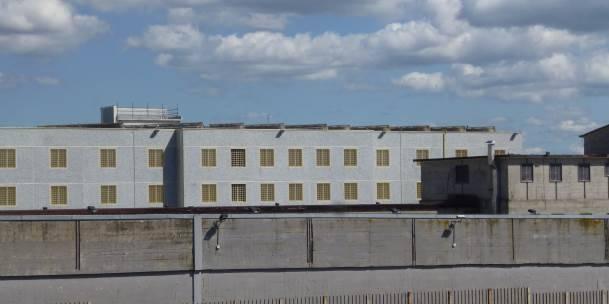 Nuova aggressione nelle carceri: detenuto napoletano ferisce agente penitenziario