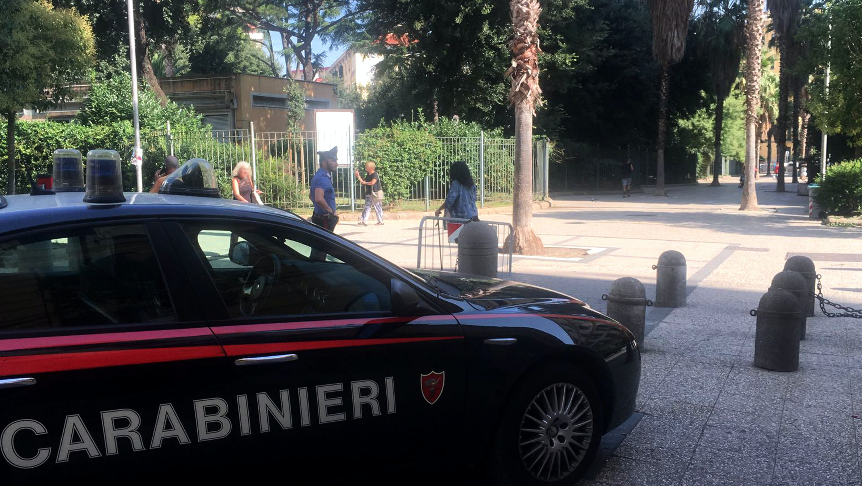 Napoli, Vomero. “3euro o ti rompo la macchina”, carabinieri arrestano abusivo