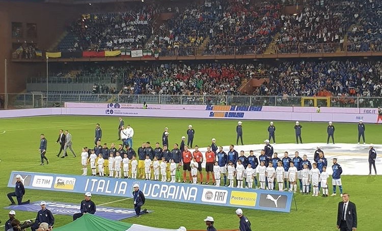 Italia. Gli azzurri dominano ma non vincono, altri due giovani fanno l’esordio con Mancini