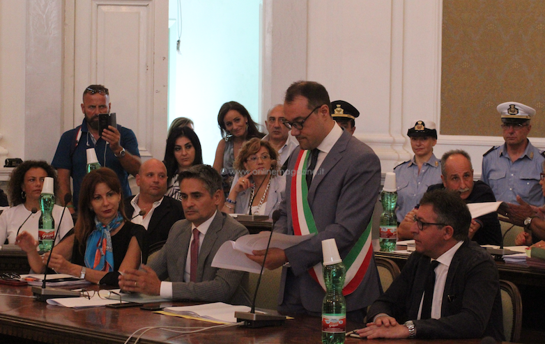 Camorra a Castellammare. Il sindaco Cimmino invita Salvini, ma da Moscarella: “Il quartiere è abbandonato, qui solo per i voti”