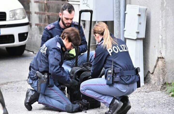 Napoli, allarme bomba rientrato a Poggioreale: vuoto il trolley sospetto