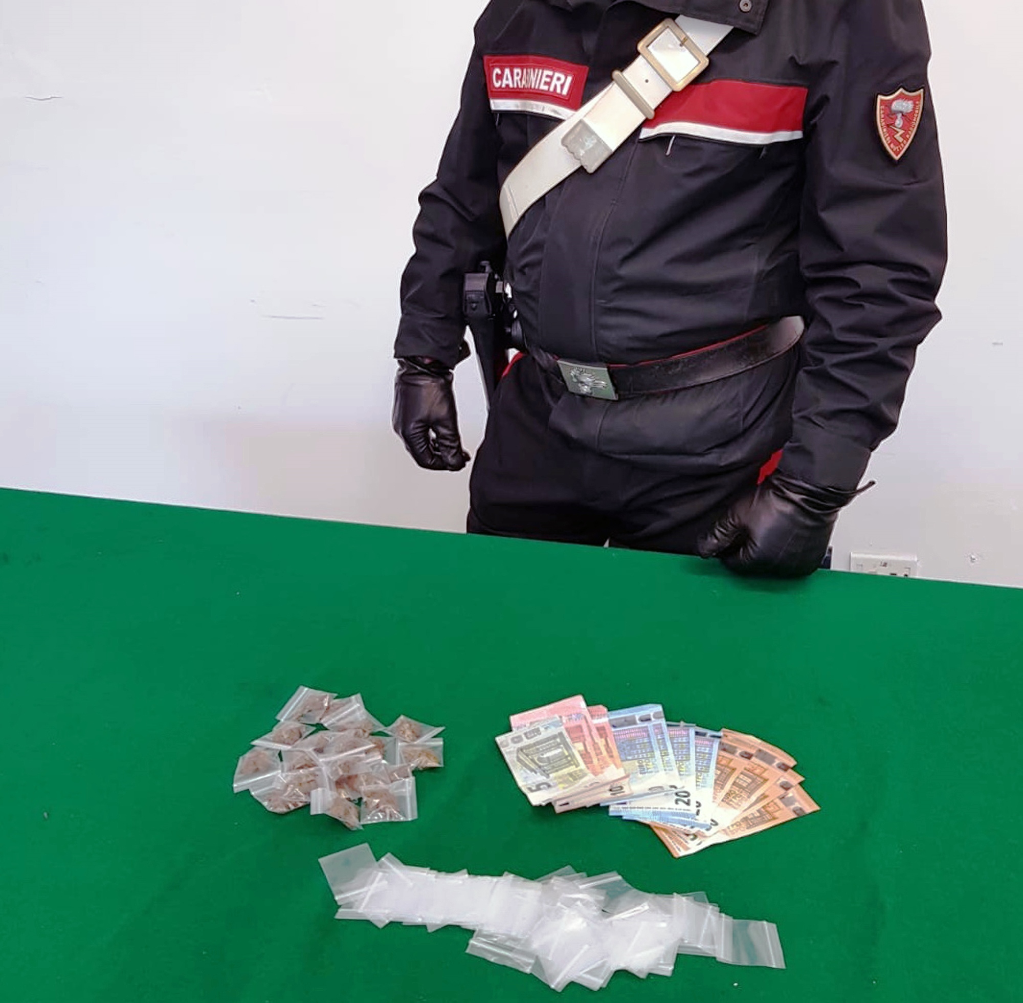 Sant’Antonio Abate. Spacciava droga con auto a noleggio: arrestato pusher 26enne