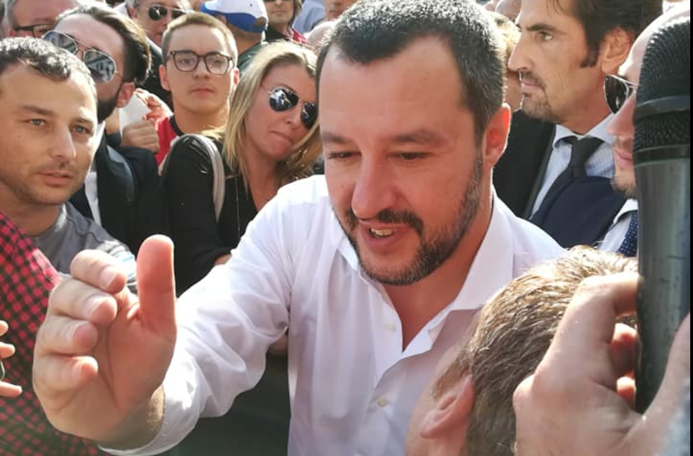 Reggio Calabria, Salvini consegna alla Diocesi bene confiscato alla ‘ndrangheta