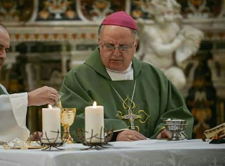 Salerno. Si dimette l’arcivescovo Moretti per motivi di salute