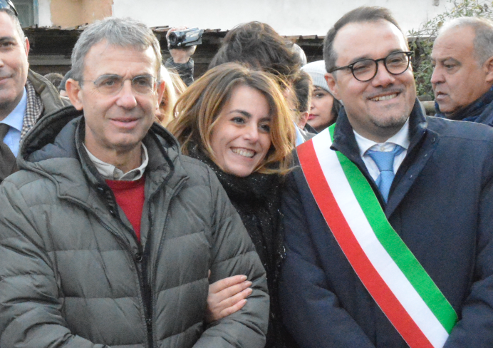 (VIDEO)Inquinamento del Sarno. Sergio Costa visita la foce e convoca i sindaci al Ministero