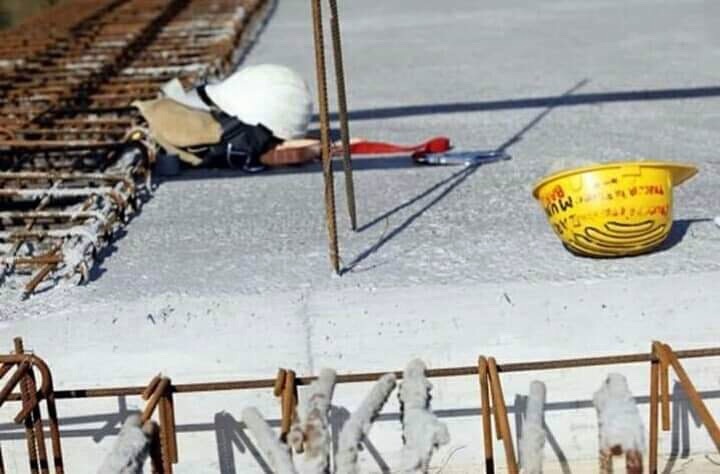 Operaio di Casoria cade da una scala di un cantiere: carabinieri lo rianimano