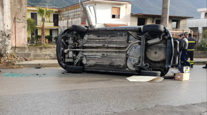 Sarno. 86enne si ribalta con l’auto e muore