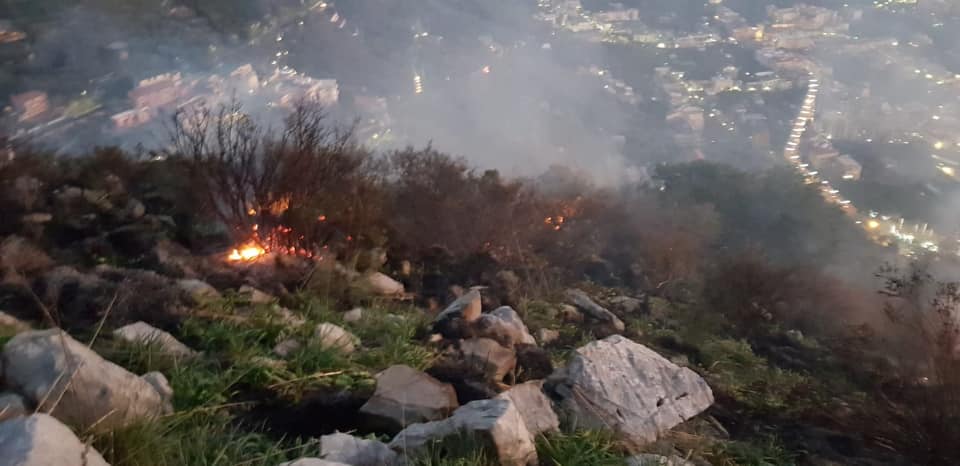 Vico Equense. Incendio in località “Casini”