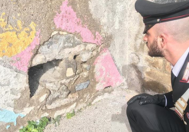 Ercolano. Droga nascosta in un muro sequestrata dai carabinieri