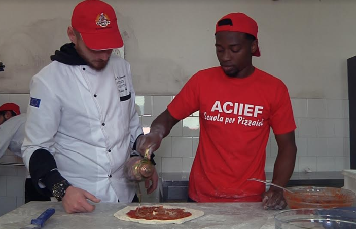 Napoli. L​a storia di Mohamed: dal barcone alla pizzeria​