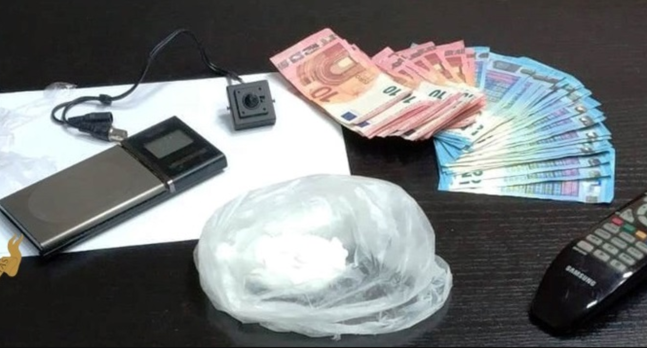 Vibo Valentia, trovato in possesso di cocaina: arrestato 53enne