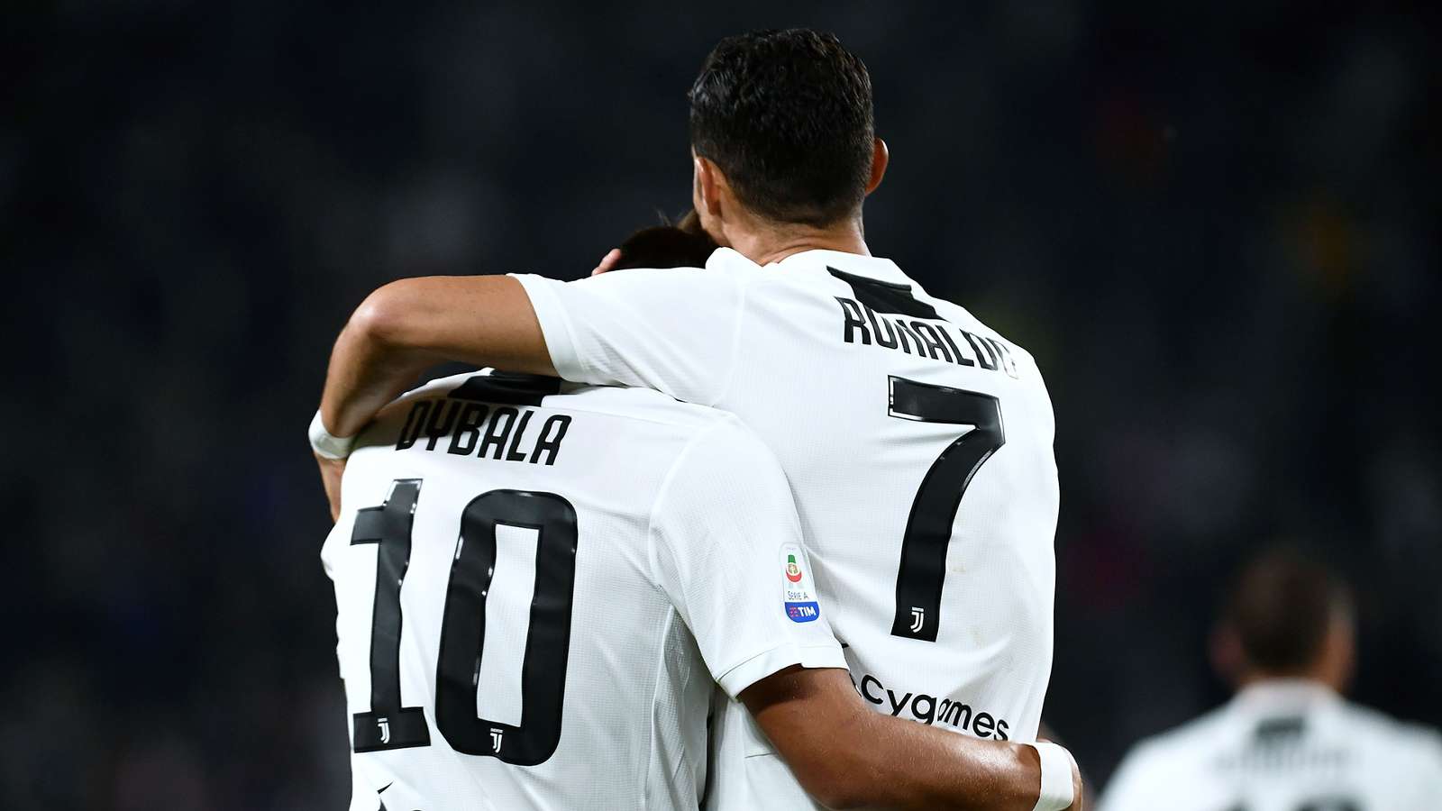 Tutto facile per la Juventus contro il Frosinone: 3-0 e adesso la Champions League