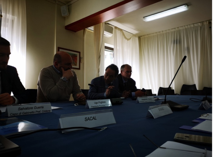 Aeroporto Crotone, incontro in Prefettura: il presidente Sacal diserta il tavolo