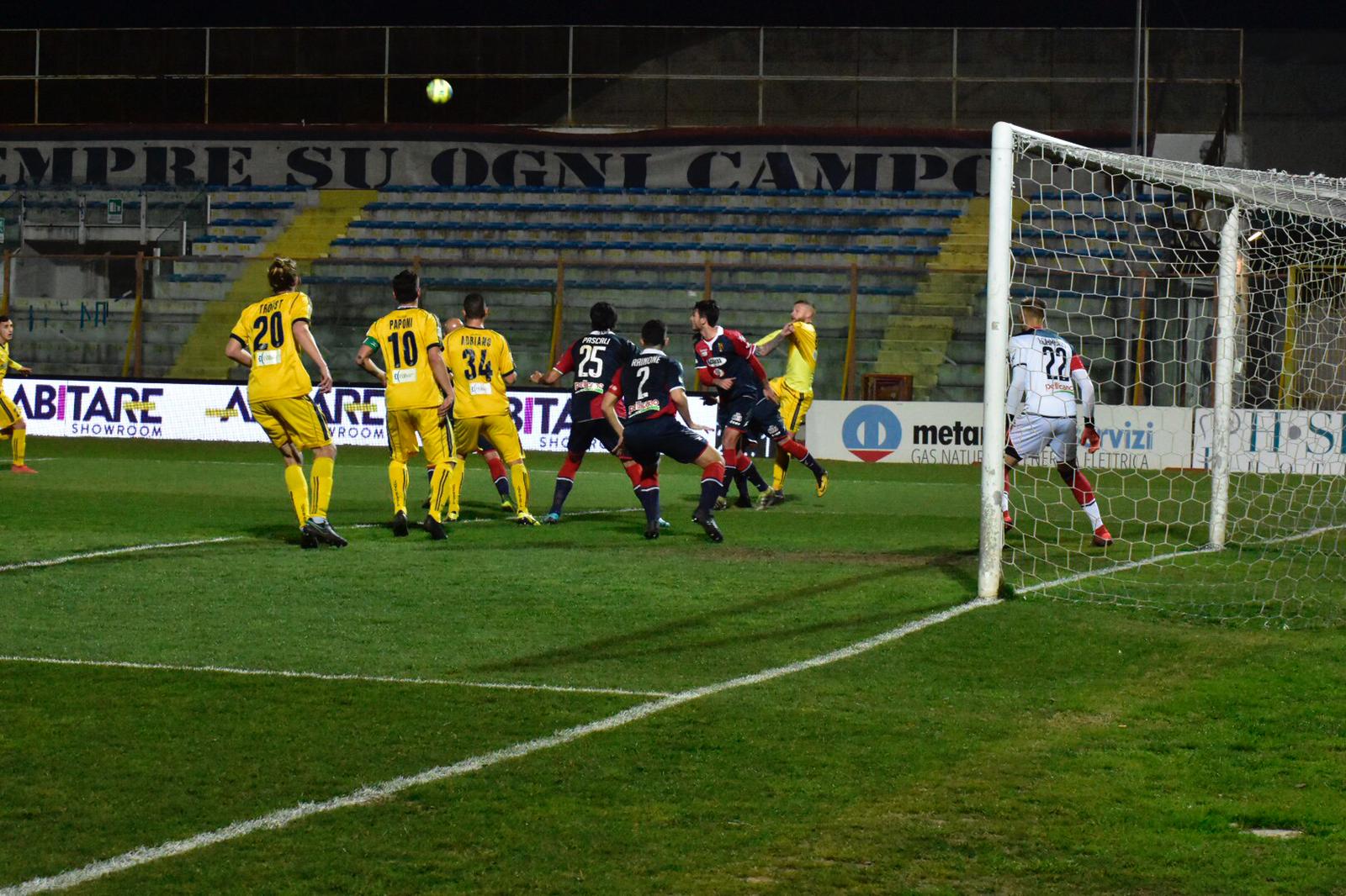 Casertana – Juve Stabia termina con uno scialbo pareggio: a perdere è il calcio