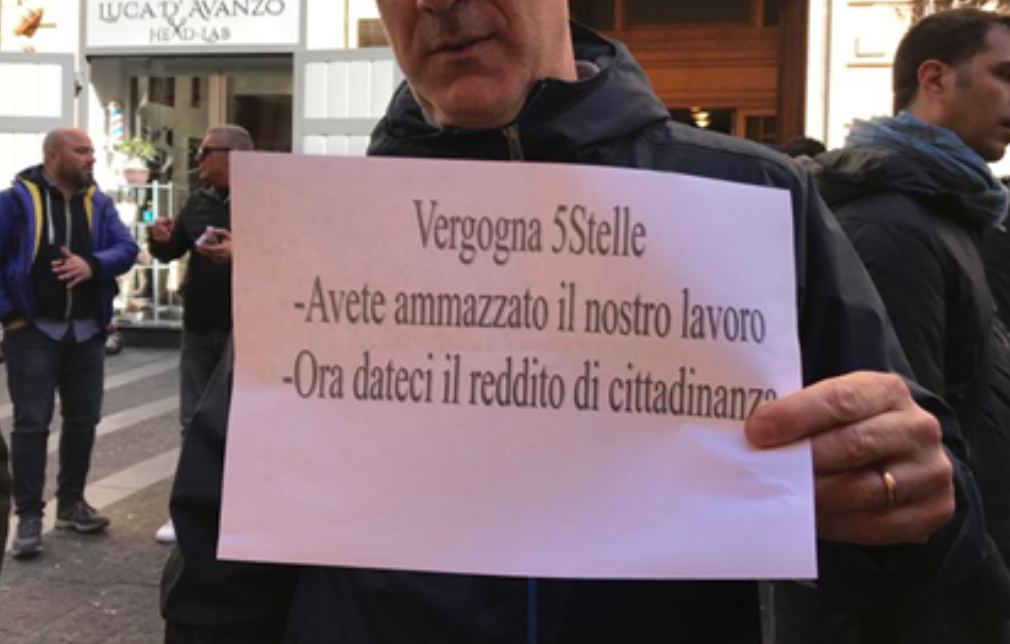 Ncc contro il Governo, proteste a Napoli e in molte città di Italia
