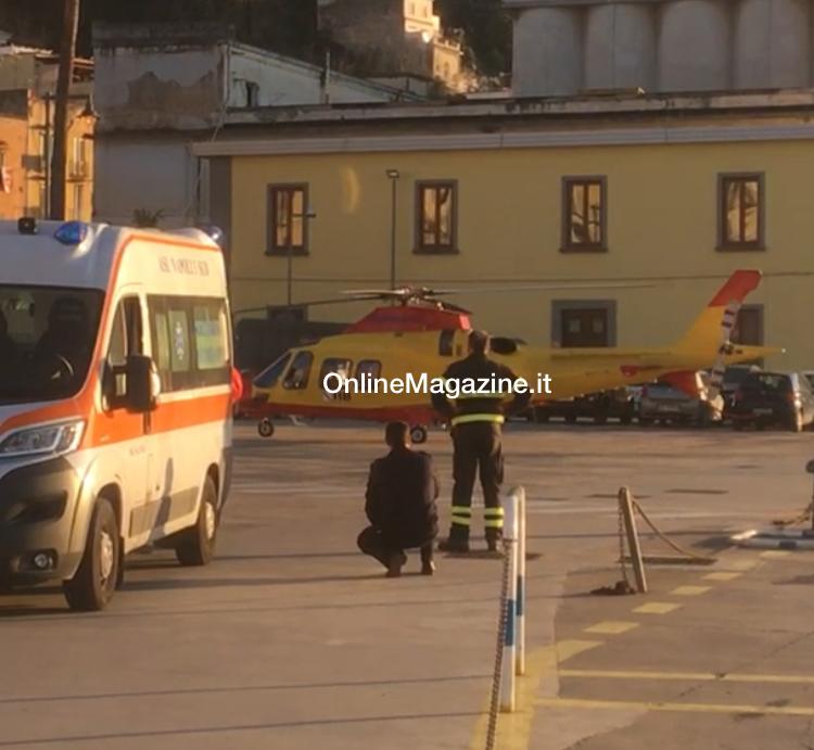 Castellammare. Soccorso in eliambulanza per una giovane donna: trasportata d’urgenza al Cardarelli