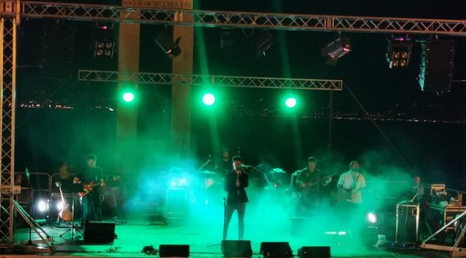 Reggio Calabria. La ‘Nek Tribute Band’ incanta l’Arena dello Stretto in un concerto dalle mille emozioni (FOTO)